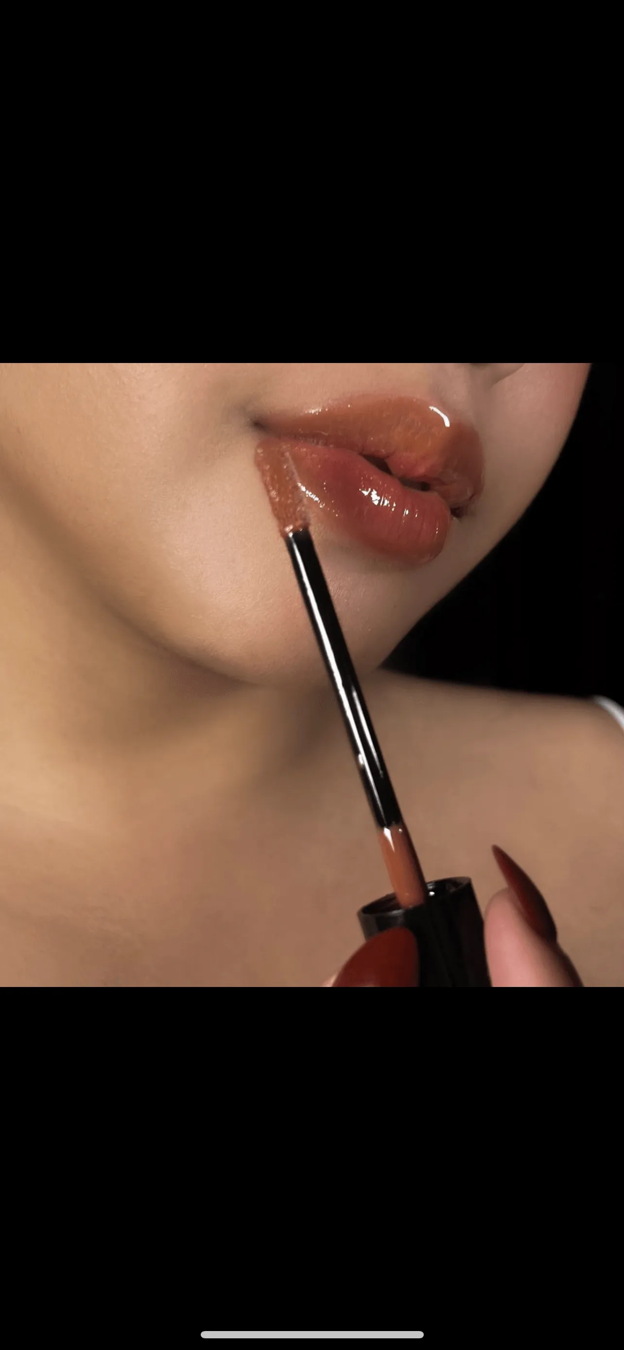 Bad Gyal Iconic Nudez Lip Gloss